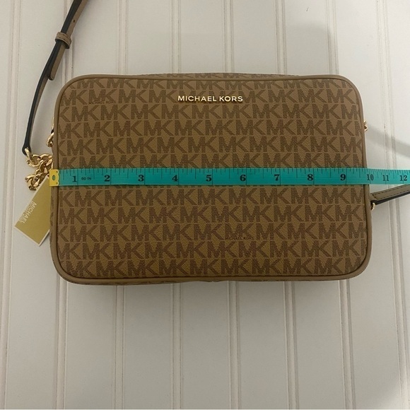 Michael Kors  Logo Jet Set Ballet MD Camera Bag Camel and Brown NWT - Picture 9 of 11